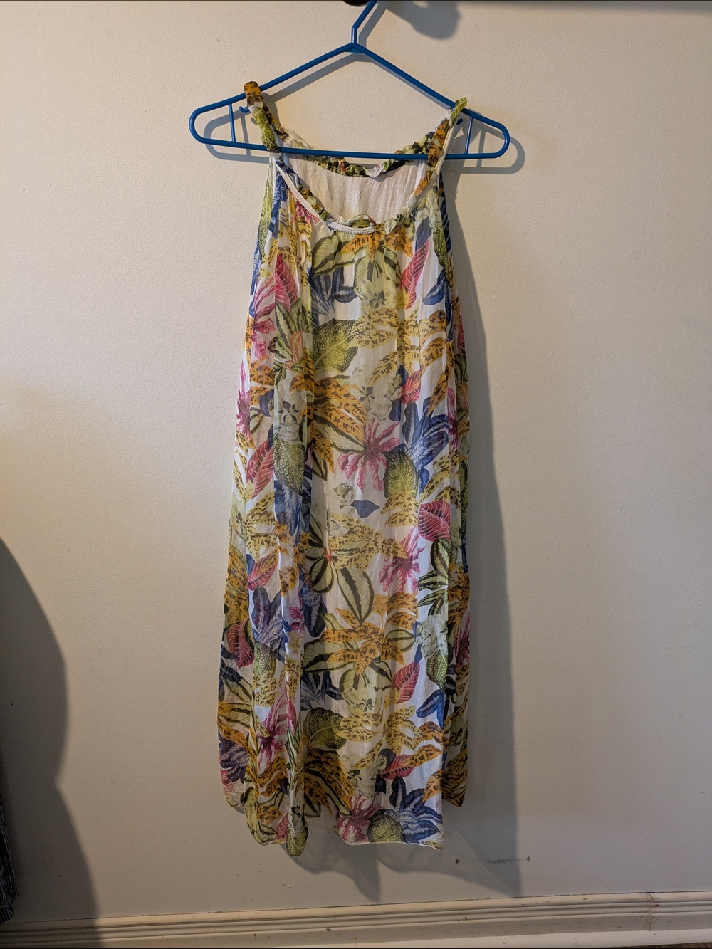 Beautiful Floral Print Midi Sundress in Multi Colors SZ M